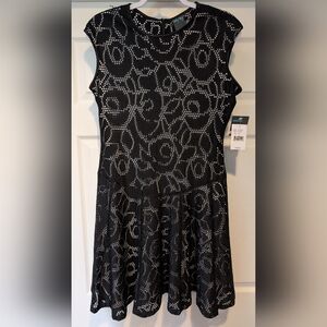 Gabby Skye NWT Women's Black & White Dress Eyelit Lace Fit & Flare Size 10 NEW!
